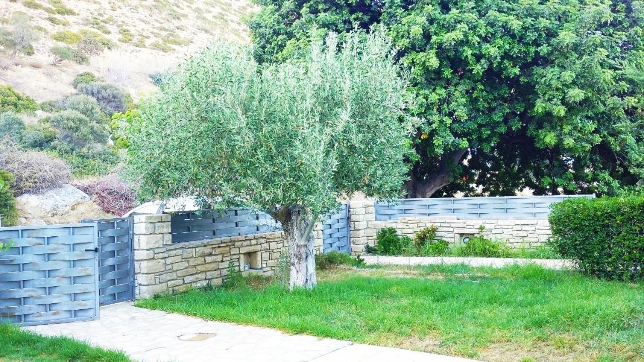 "Villa Kanavos" Apts Матала Екстер'єр фото