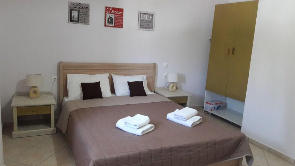 "Villa Kanavos" Apts Матала Екстер'єр фото